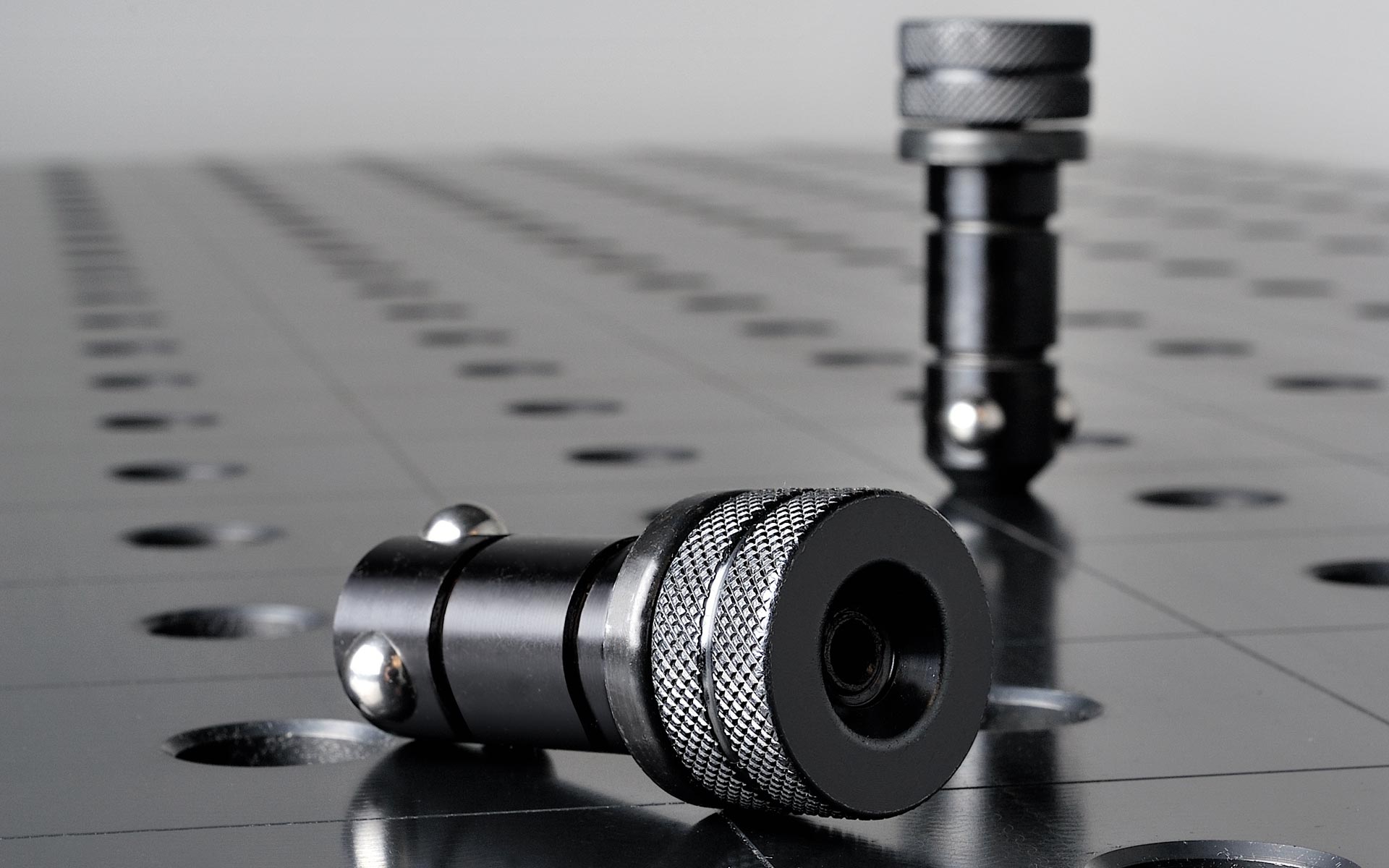 Siegmund Schnellspannbolzen: close-up bright